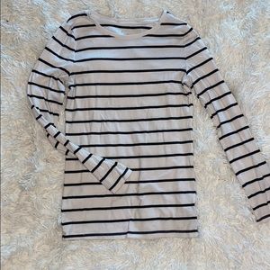 Black and white striped longsleeve shirt